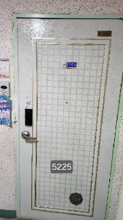 본건 호실