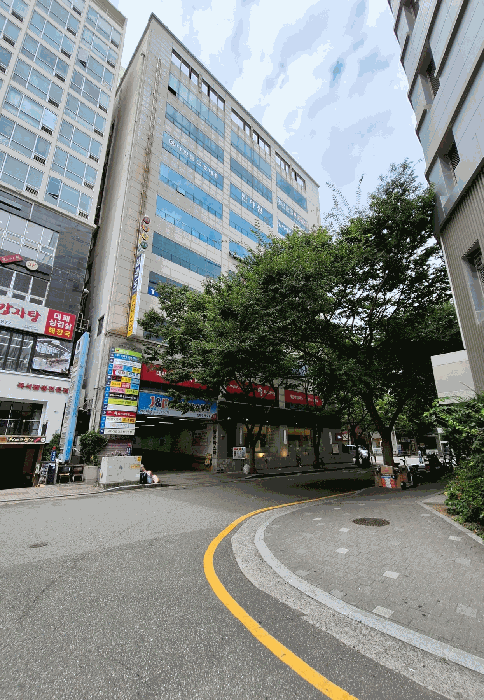 남동측 전경