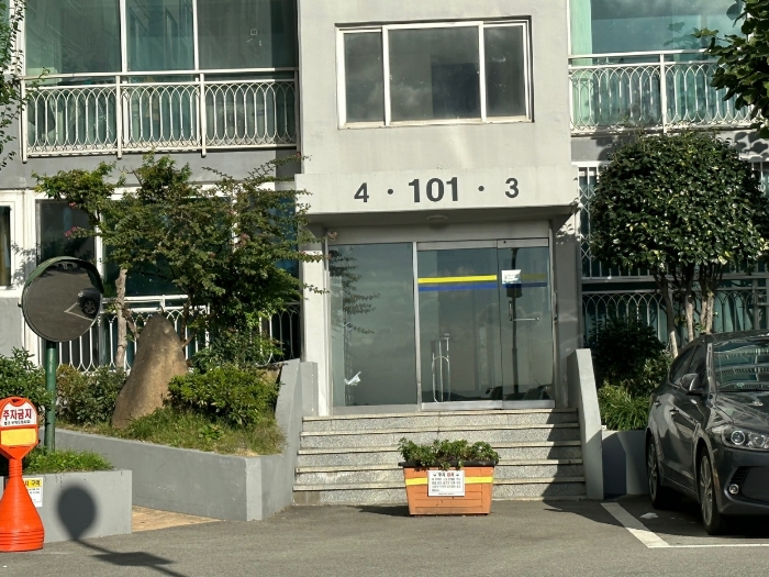 1동(현칭:101동) 3-4호라인 입구
