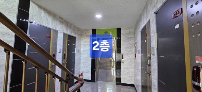본건 2층