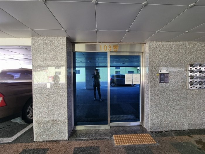 본건(7) 1층 출입구