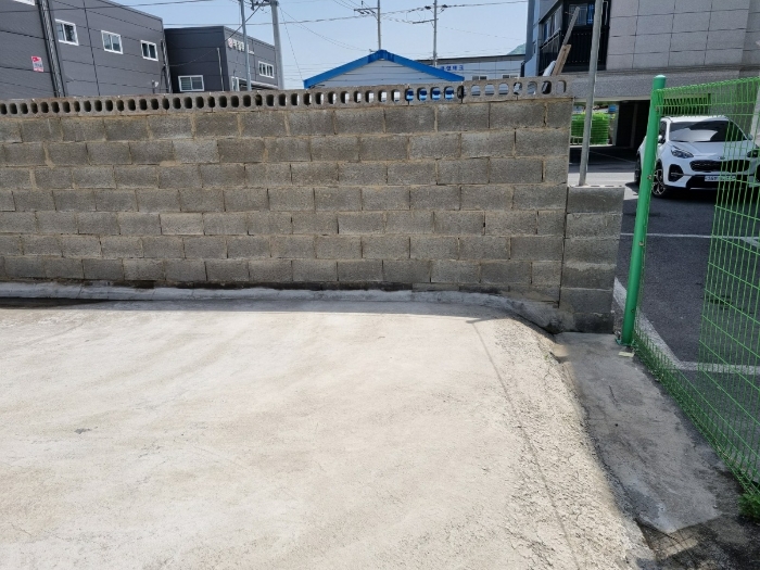 본건(10) 전경