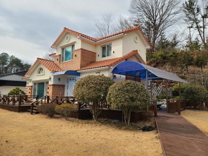 기호 가,(ㄷ) 동측에서 바라본 전경