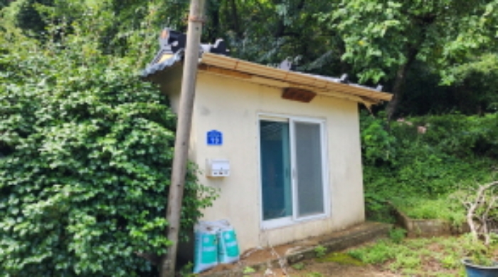 제시외 브로크조 강철기와지붕 단층 산신각 1동