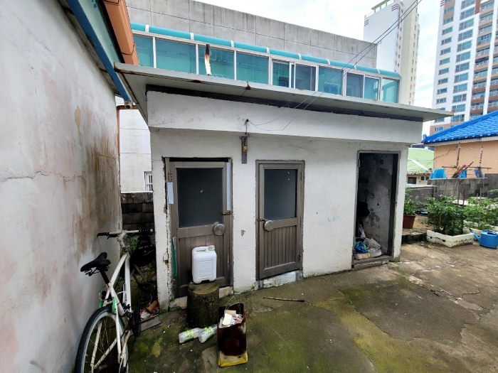 본건(2) 부속건물 전경