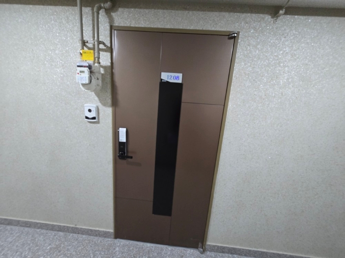 기호(1) 출입문 전경