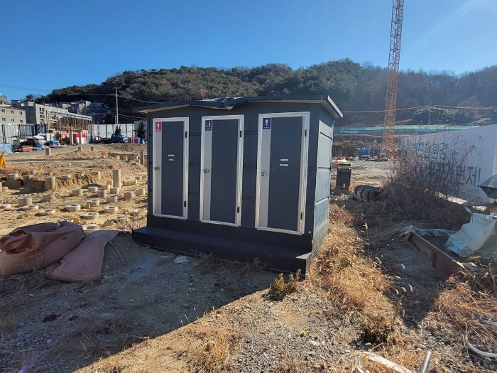 기타(이동 용이 간이화장실)(북서측에서 촬영)