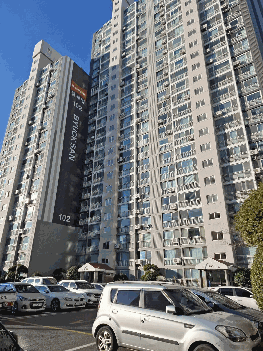 북동측에서 본 102동(1~6호) 전경