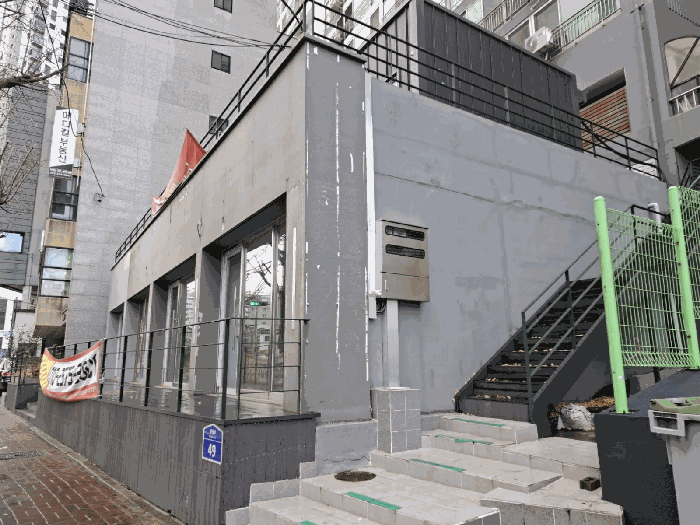 북측에서 본 대상 전경
