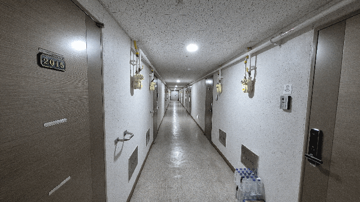 본건 기호(3) 복도전경