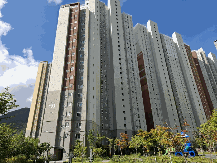 북측에서 본 103동 전경