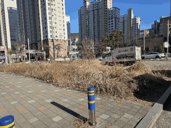【 서측에서 바라본 기호1) 토지 】