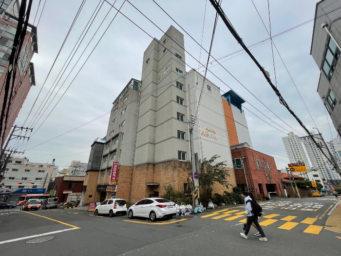 본건 건물 전체 전경