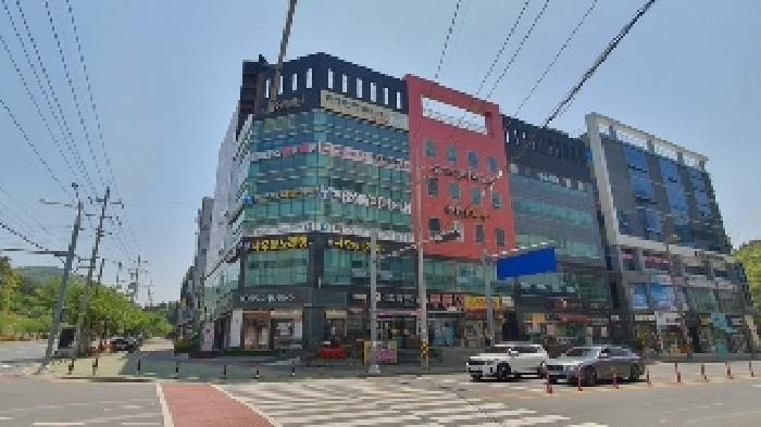 본거 소재 건물 외부 전경