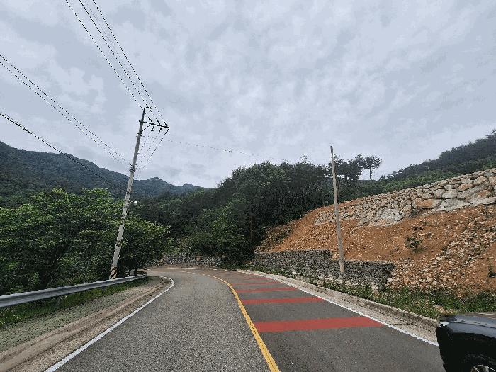 본건 전경
남측에서 북측으로