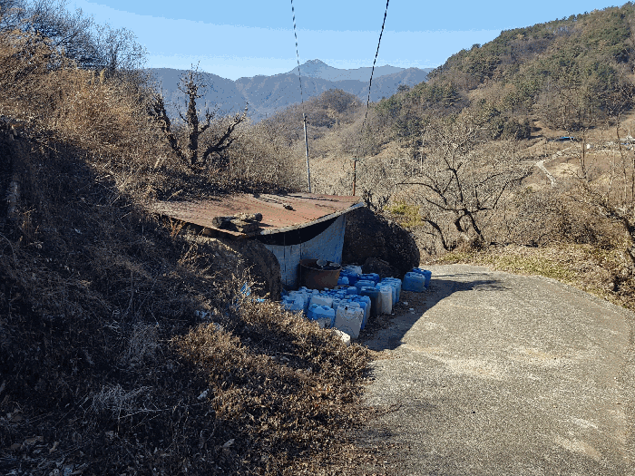 기호(2) 토지 일부 지상 이설 용이한 농막 전경