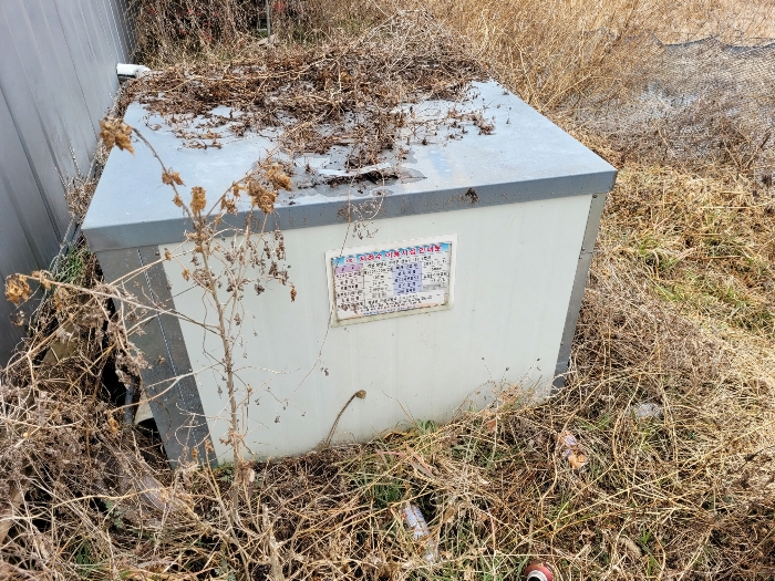 본건 기호 (8) 지상 제시외 관정