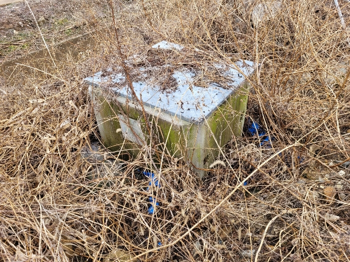 본건 기호 (12) 지상 제시외 관정