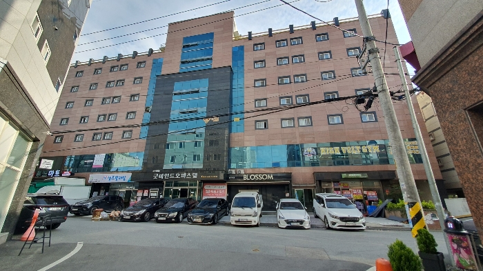 【 본건 전경 】