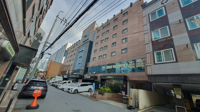 【 본건 전경 】