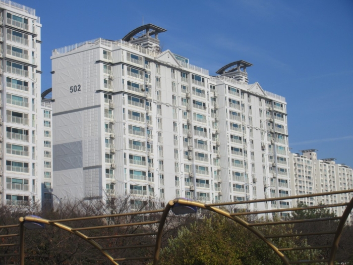 502동 전경