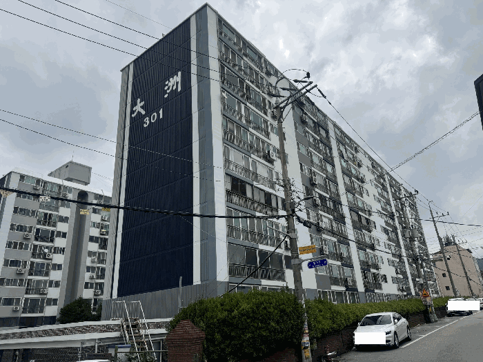본건 1동의 건물(제301동) 전경