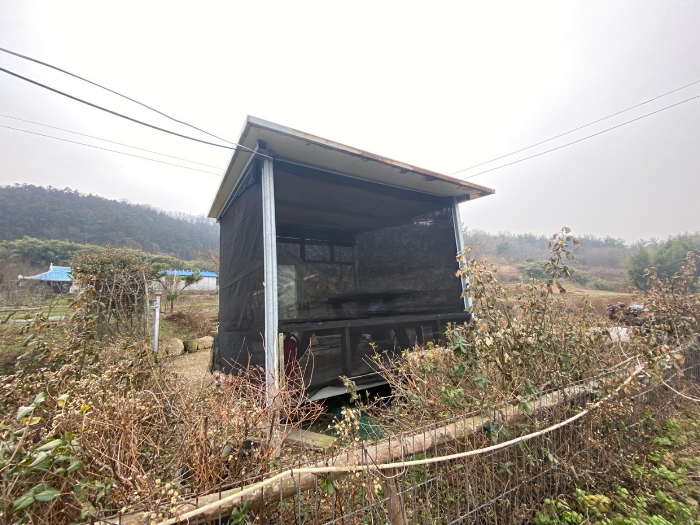 제시외건물 ㄷ)
