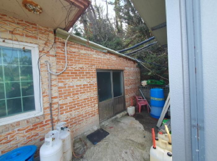 부동산표시 3번지상 제시외 건물(다용도실)전경