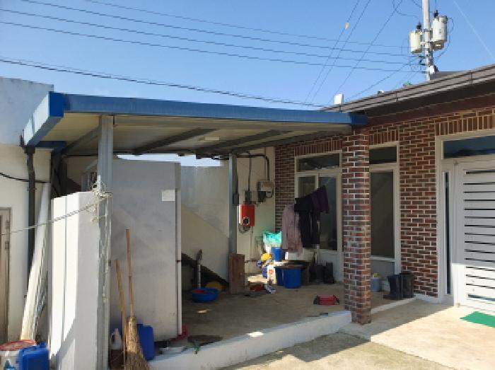 제시외 건물(차양)전경