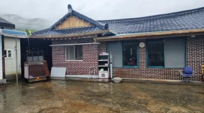 본건1.2.; 대지 및 주택