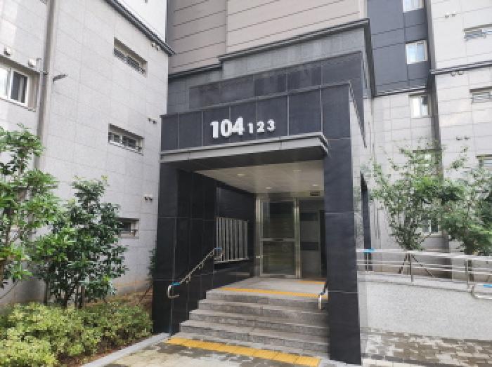 104동 1.2.3 라인 출입구