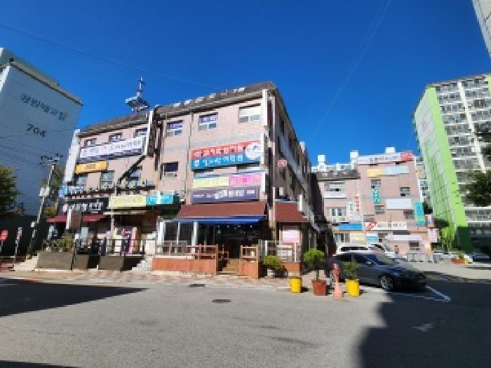 본건 상가동 전경