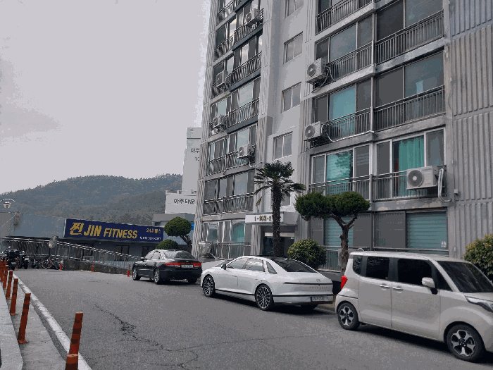 주출입구