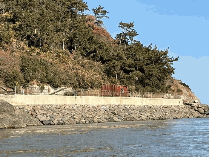 본건 지상의 구조물