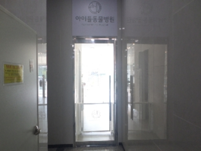 목록1. 103호 복도 출입문