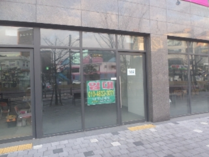목록1. 지층 비106호 외부(출입문) 전경