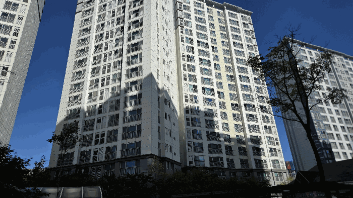 <본건 아파트 전경>