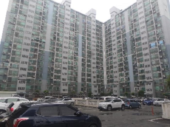 사진1. 본건 1동건물의 전경