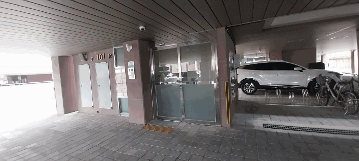 1층 출입구