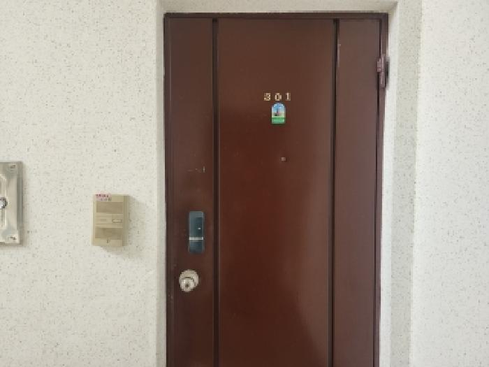 세대 출입문