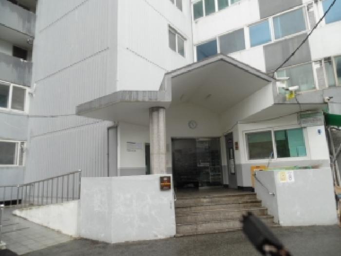 본건 공동현관문 사진