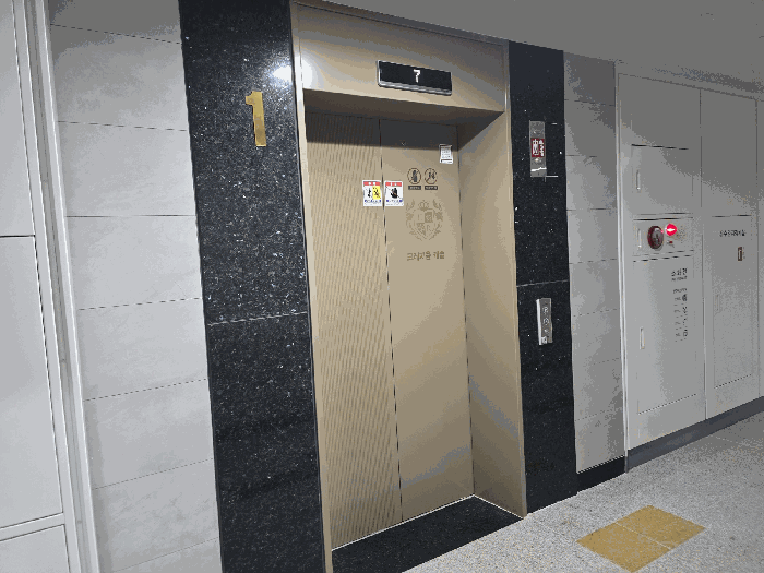 대상물건(엘리베이터) 전경