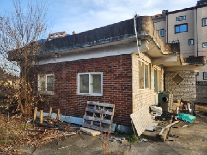 부동산표시 제3호 : 제시외 주택