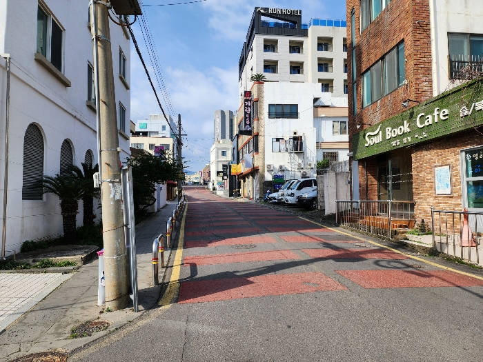 접면도로 및 주위환경