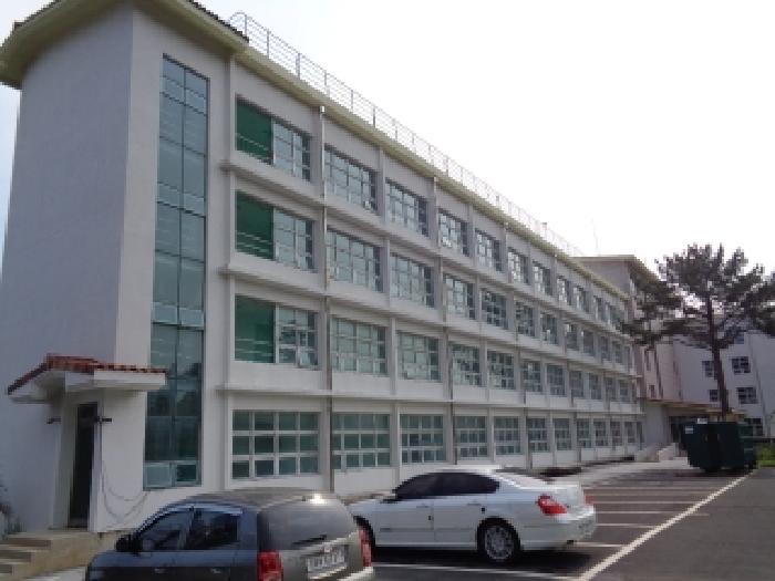 소재지 5.(고내로13길 62) 제시 건물 전경