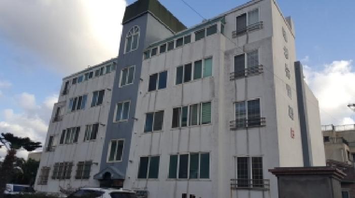 소재지1(고성중앙로 76 태성뉴빌라 비동 4층501호) 건물 전경
