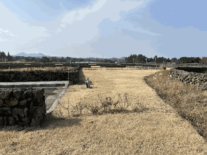기호 1 동측 전경