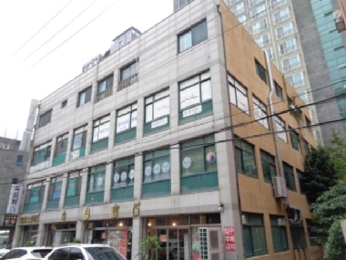 - 소재지 2(삼무로1길 5) 제시 건물 전경