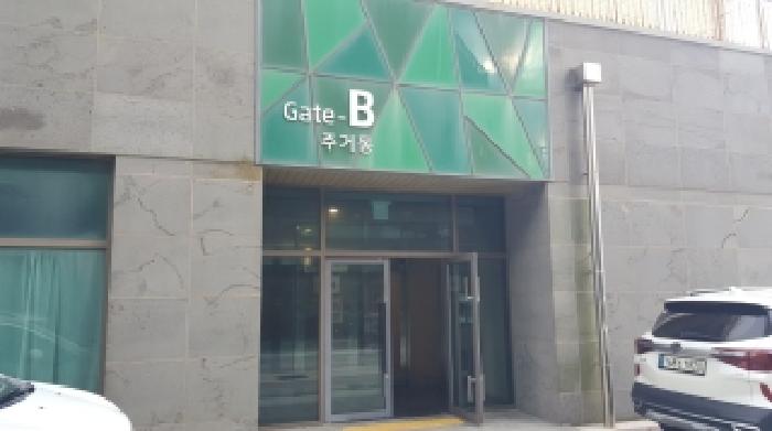 소재지6~15(성산등용로17번길 55 제주성산리치유클래시아) 건물 1층 공동출입문