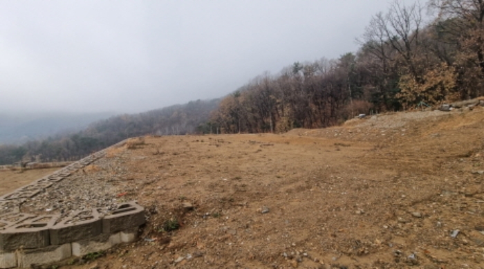 목록 5. 토지(진입로에서 좌측 평탄화된 부분)
